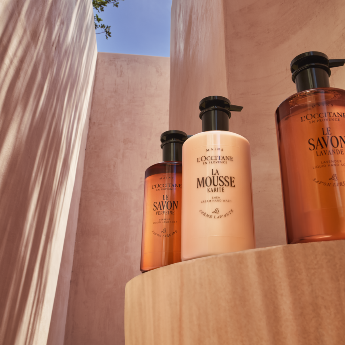 קצף רחצה לגוף ולידיים עשיר בלחות (אריזת חיסכון)