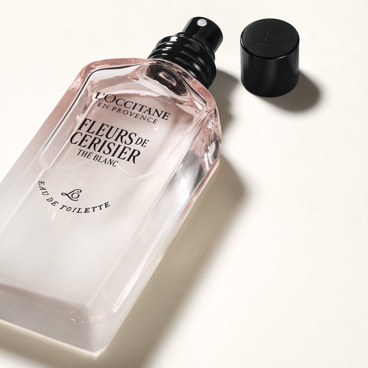 בושם או דה טואלט פריחת הדובדבן תה לבן