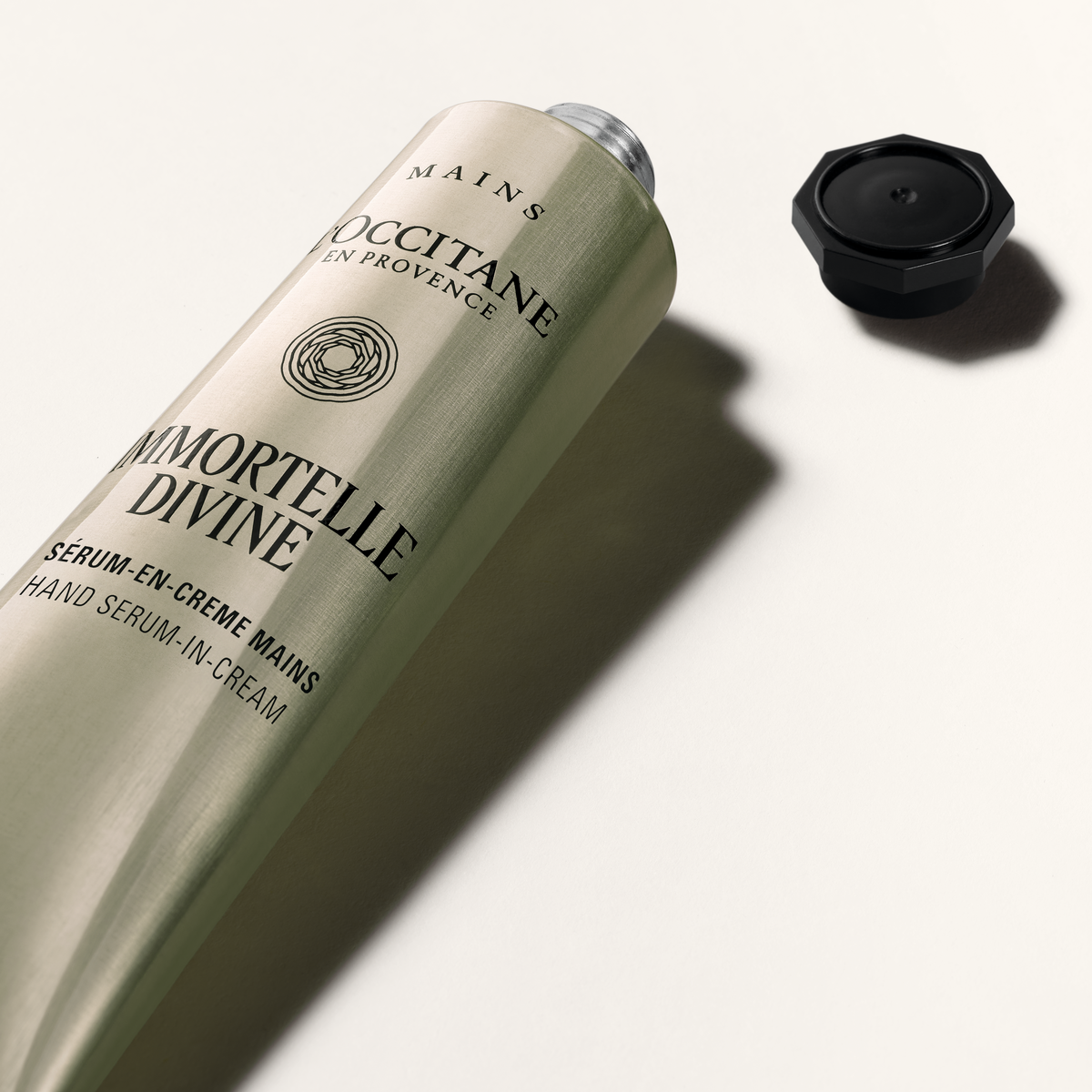 קרם סרום לידיים אנטי אייג'ינג אימורטל DIVINE